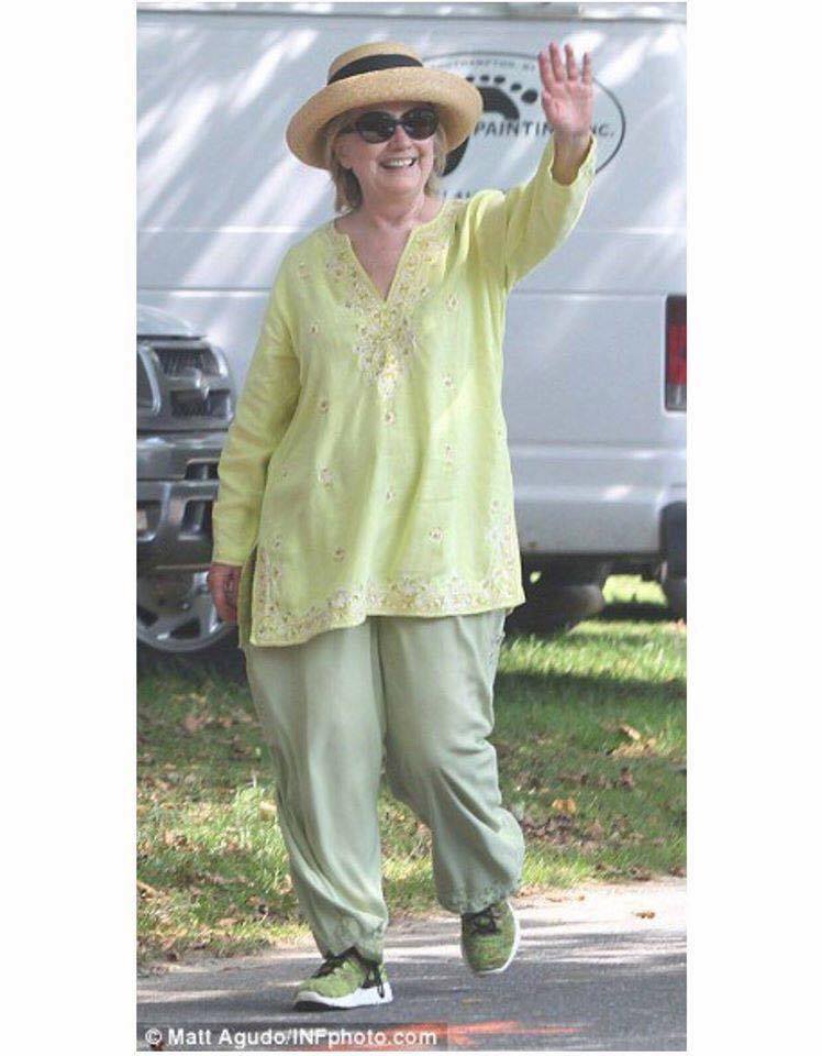 Hillary Green clothes