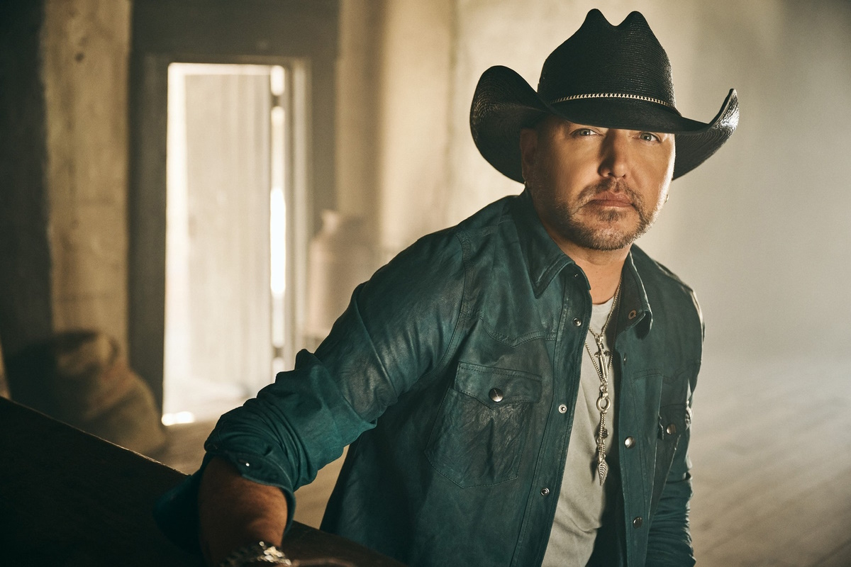 Watch the Jason Aldean video here The Bull Elephant